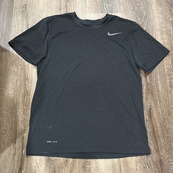 Nike dri-fit tshirt bundle - Picture 4 of 5